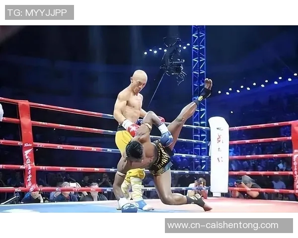 一龙与重口味的巅峰对决谁能在搏击场上笑到最后